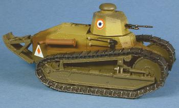 kit-FT17-French-light-tank-hotchkiss-8mm-1/48