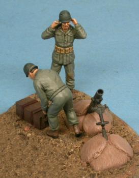 KitGaso.line-US-crew-with-4.5-Inch-mortar
