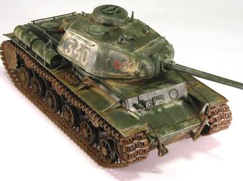 Kit-Gaso-line-russian-heavy-tank-KV-85-base-Tamiya