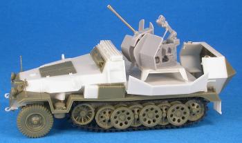 Model-half-track Sd-Kfz-251-17-2cm-Flak38-AFV-Club