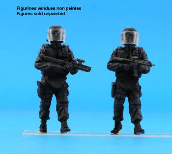 Soldier-figures-BRI-Police-Gaso-Line-1/48th