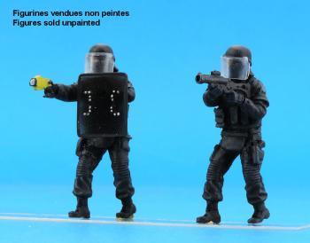 Soldier-figures-BRI-Police-Gaso-Line-1/48th