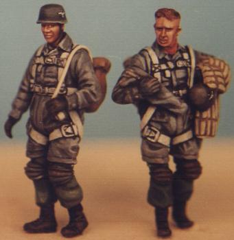 figures-paratrooper-heckers-goros