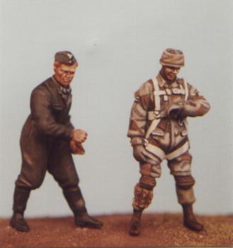 figures-paratrooper-hecker-goros