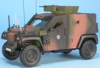 Kit-Gasoline-armoured-PVP-Panhard-1/48