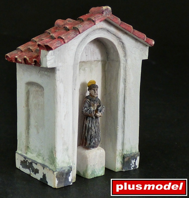 Kit chapel with a statue Diorama 1/48 PlusModel