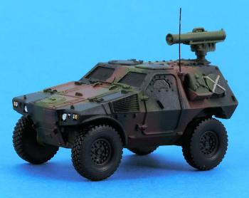 miniature-vehicule-blinder-leger-gaso-line-vbl-1/87